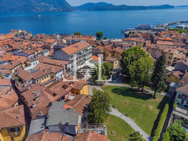 appartamento in vendita a Verbania in zona Intra