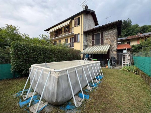 casa indipendente in vendita a Verbania in zona Possaccio