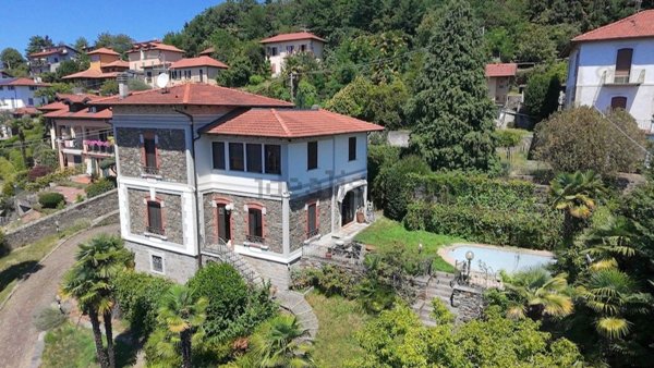 casa indipendente in vendita a Verbania in zona Zoverallo