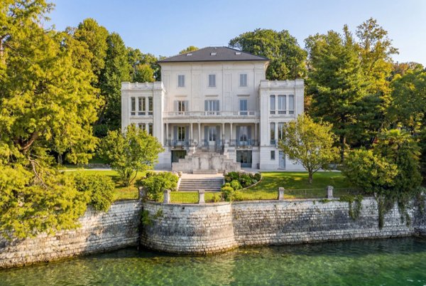 villa in vendita a Verbania in zona Castagnola