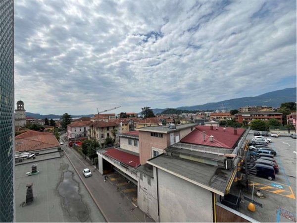 appartamento in vendita a Verbania in zona Intra