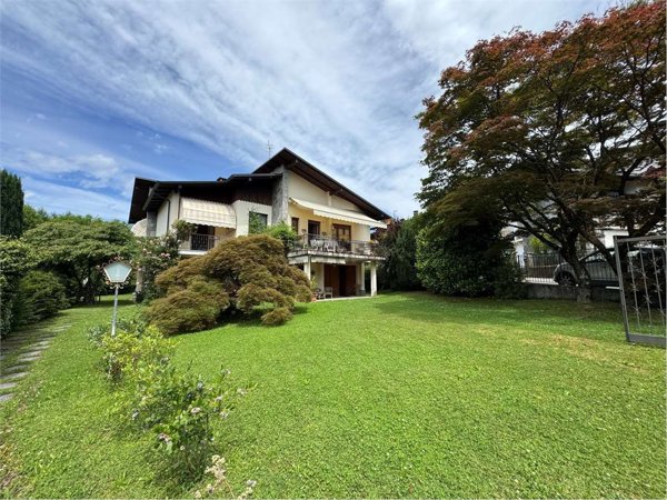 casa indipendente in vendita a Verbania in zona Biganzolo