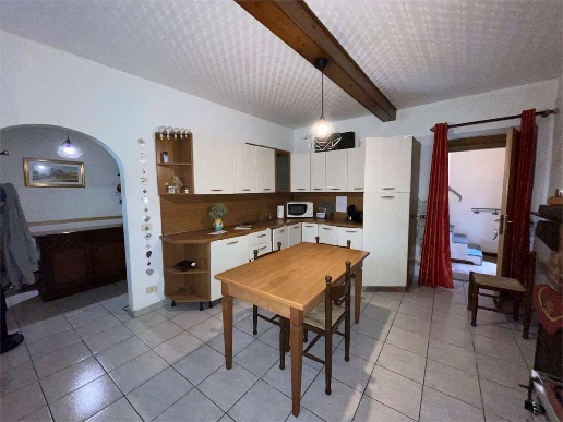 casa indipendente in vendita a Verbania in zona Intra