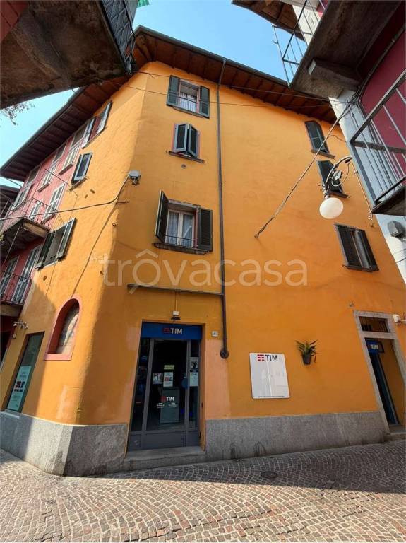 appartamento in vendita a Verbania in zona Intra