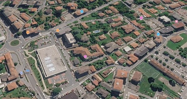 casa indipendente in vendita a Verbania in zona Pallanza