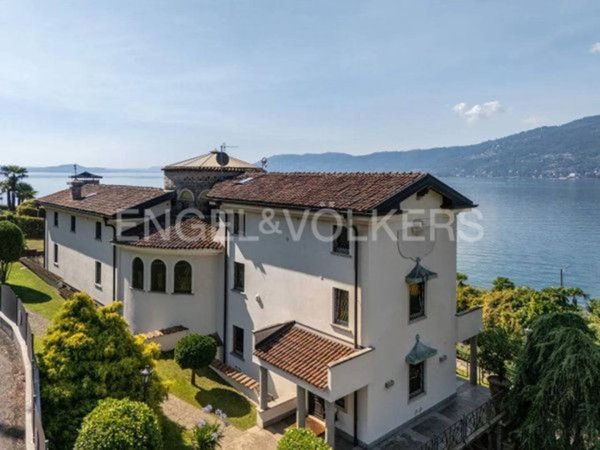 casa indipendente in vendita a Verbania in zona Fondotoce
