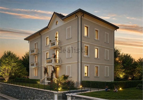 appartamento in vendita a Verbania in zona Intra