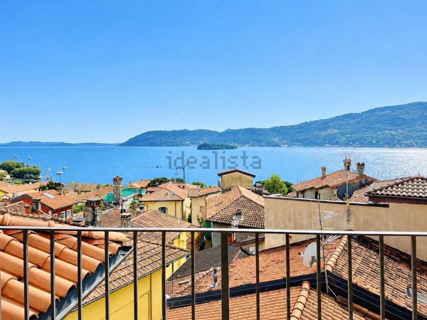 appartamento in vendita a Verbania in zona Suna