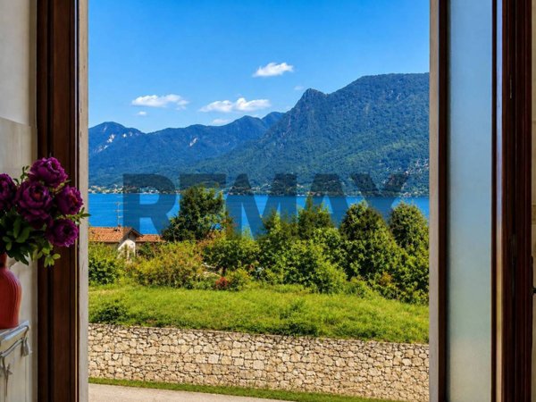 casa indipendente in vendita a Verbania in zona Biganzolo