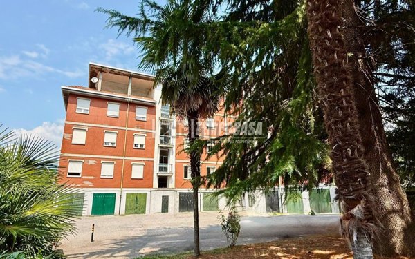 appartamento in vendita a Verbania in zona Trobaso