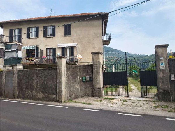 appartamento in vendita a Verbania in zona Renco