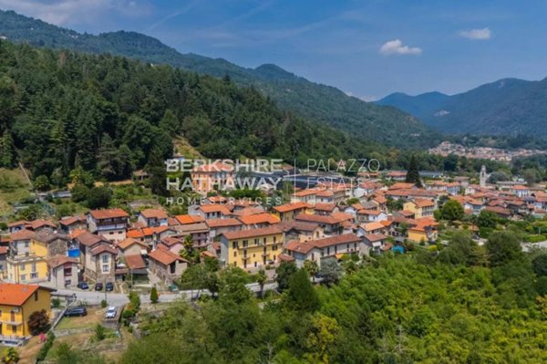 appartamento in vendita a Verbania in zona Unchio