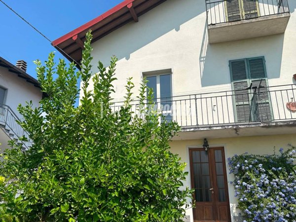 appartamento in vendita a Verbania in zona Zoverallo