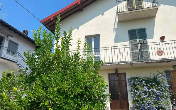appartamento in vendita a Verbania in zona Intra