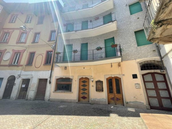 negozio in vendita a Verbania in zona Intra