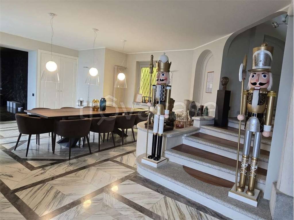 casa indipendente in vendita a Verbania in zona Suna