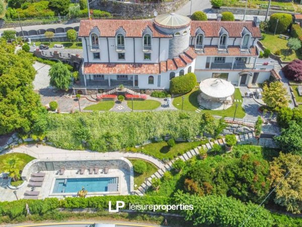 casa indipendente in vendita a Verbania in zona Fondotoce