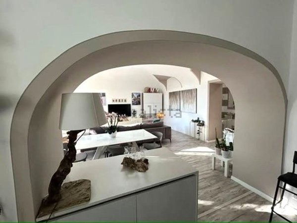 appartamento in vendita a Verbania in zona Suna