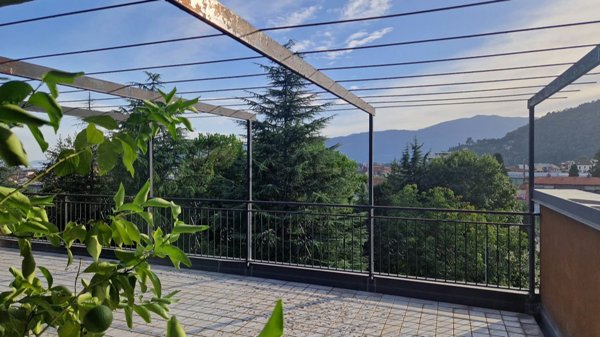 appartamento in vendita a Verbania in zona Intra