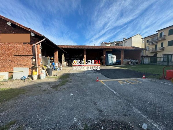 casa indipendente in vendita a Verbania in zona Pallanza