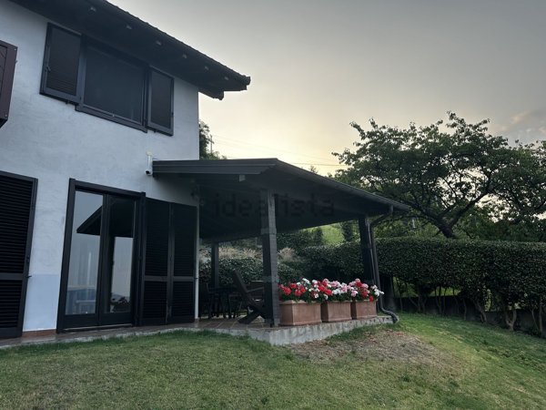 casa indipendente in vendita a Verbania