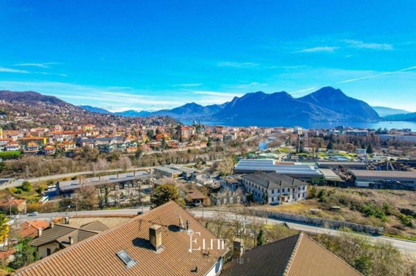 casa indipendente in vendita a Verbania in zona Monterosso
