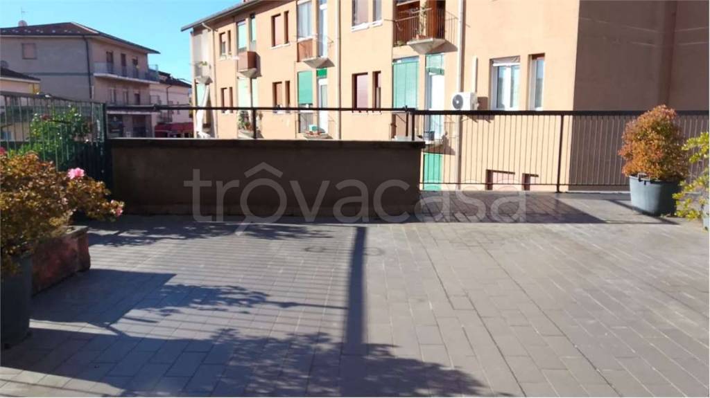 appartamento in vendita a Verbania in zona Intra