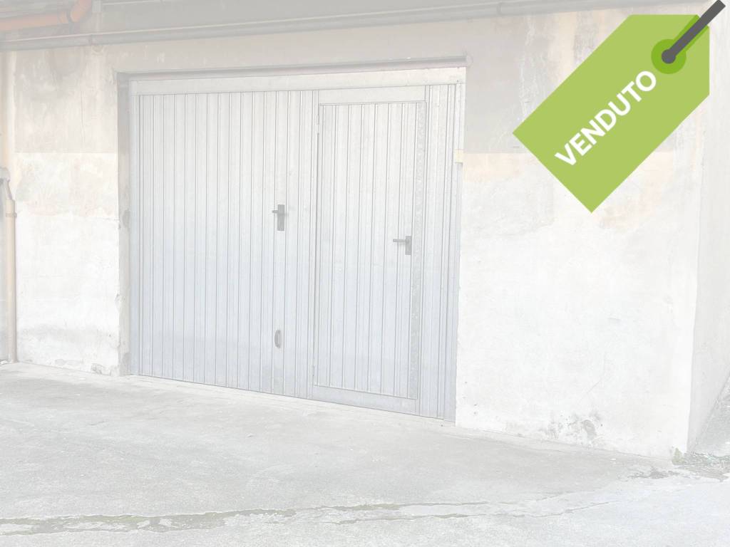 box auto in vendita a Verbania in zona Intra
