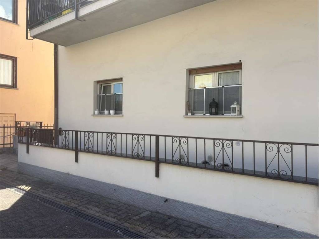 appartamento in vendita a Verbania in zona Trobaso