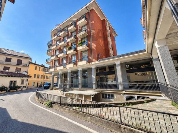 appartamento in vendita a Verbania in zona Intra
