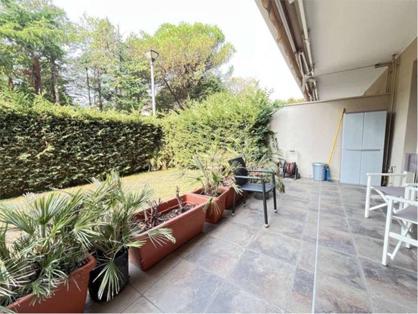 appartamento in vendita a Verbania in zona Suna