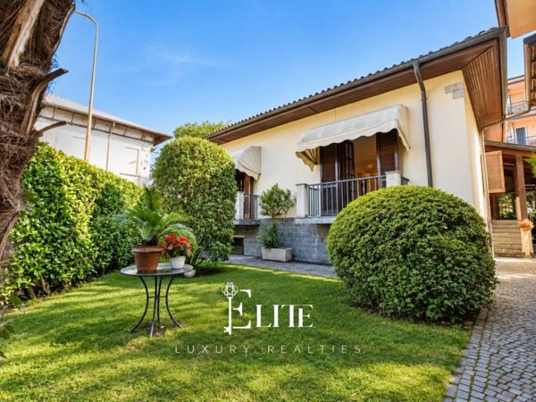 casa indipendente in vendita a Verbania in zona Intra