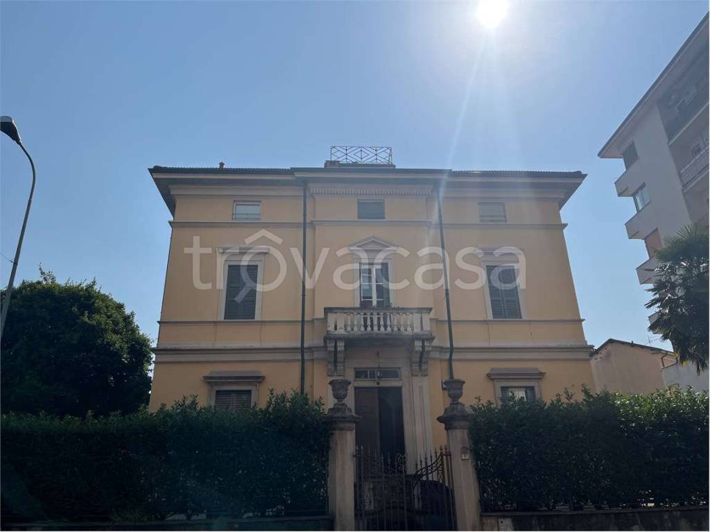 appartamento in vendita a Verbania in zona Pallanza