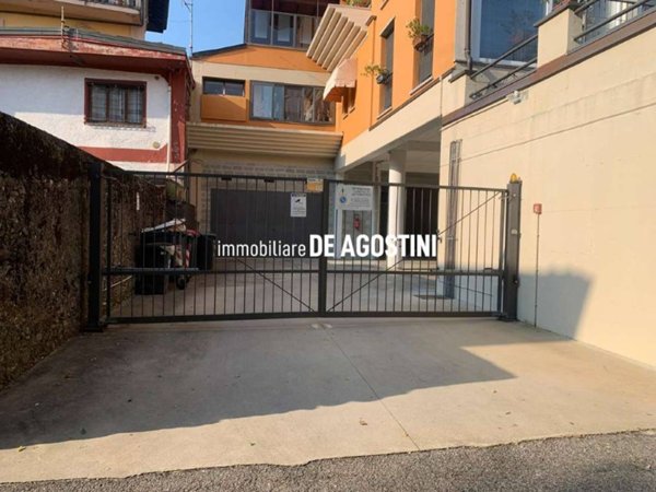 box auto in vendita a Verbania in zona Intra