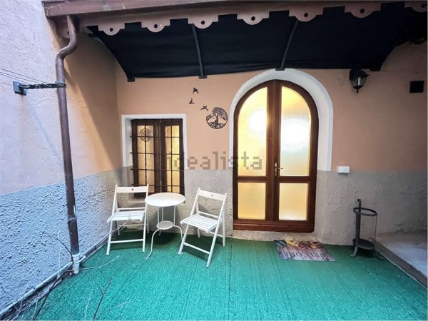 appartamento in vendita a Verbania in zona Suna
