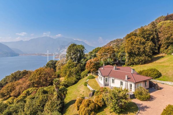 casa indipendente in vendita a Verbania in zona Località Tre Ponti