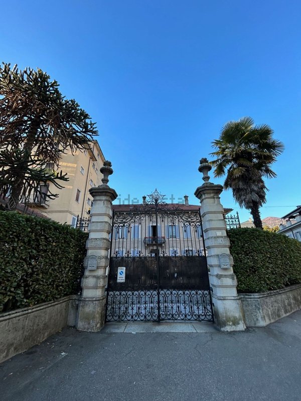 casa indipendente in vendita a Verbania in zona Centro Città