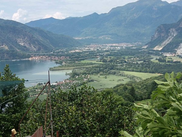 casa indipendente in vendita a Verbania in zona Plush