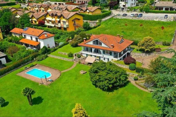 casa indipendente in vendita a Verbania