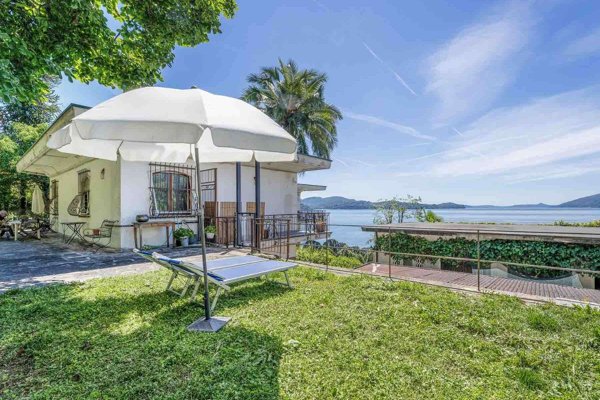 casa indipendente in vendita a Verbania in zona Intra