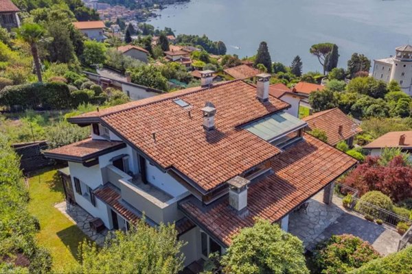 casa indipendente in vendita a Verbania in zona Località Tre Ponti