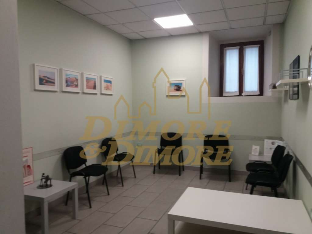 ufficio in vendita a Verbania in zona Trobaso