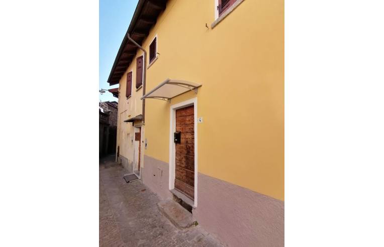 casa indipendente in vendita a Vignone