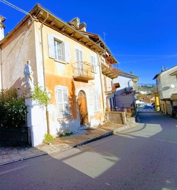 casa indipendente in vendita a Villadossola