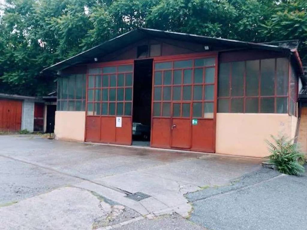 locale commerciale in vendita a Villadossola