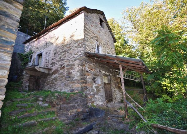 casa indipendente in vendita a Villadossola