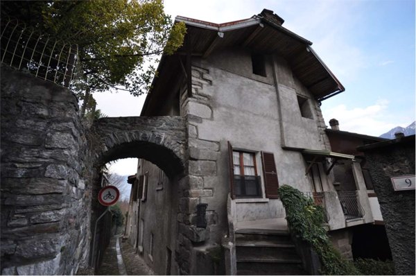 appartamento in vendita a Villadossola in zona Noga
