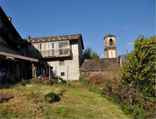 casa indipendente in vendita a Villadossola in zona Noga
