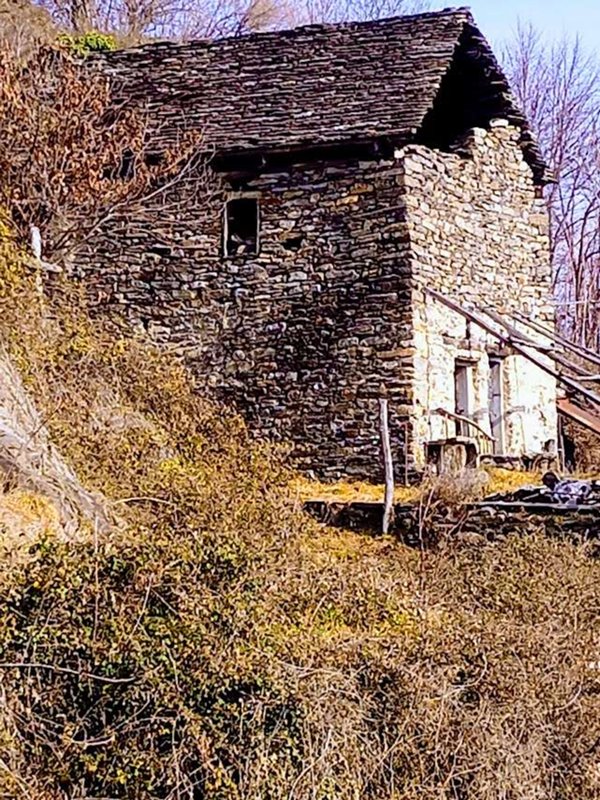 casa indipendente in vendita a Villadossola