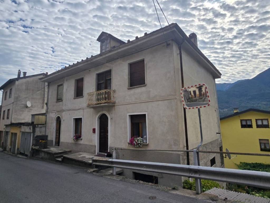 casa indipendente in vendita a Villadossola